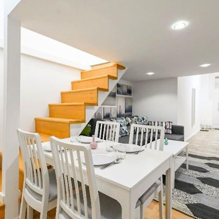 Lovely Studio Flat In Damjanich Street - Leonard 부다페스트 외부 사진